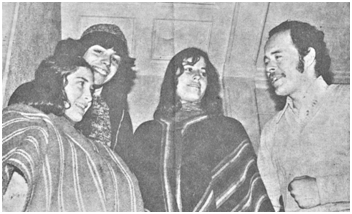Barbara Délano, Teodoro Cassua,Cecilia Atria,Ricardo Avila. Foto para los Carteles Poesia en la Calle edicion UEJ.1976.